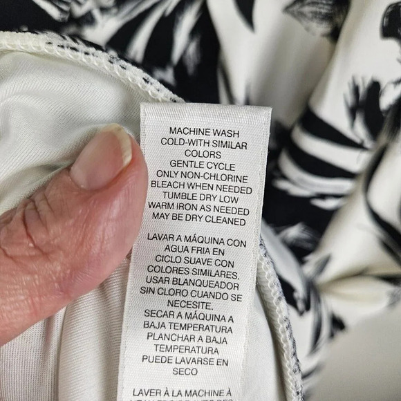 White House Black Market Tropical Print‎ Chain Detail Top Tank Size Medium - Picture 7 of 10